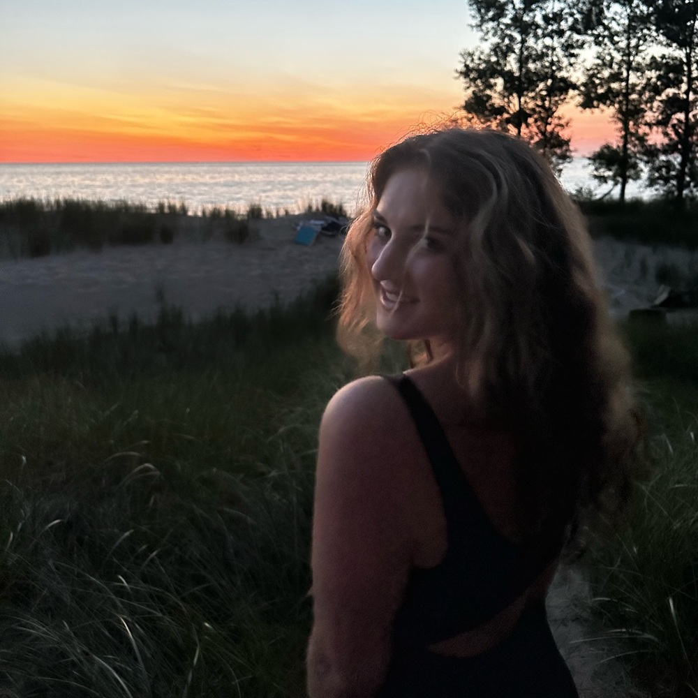 Meet your Posher, Emma